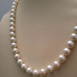 Vintage pearl necklace